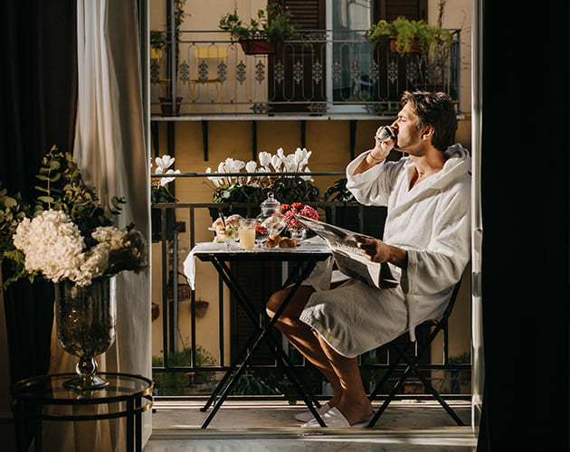 Palazzo Natoli è un elegante Boutique Hotel nel cuore del centro storico di Palermo.